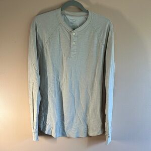American Eagle Outfitters Light Gray Long Sleeve Henley